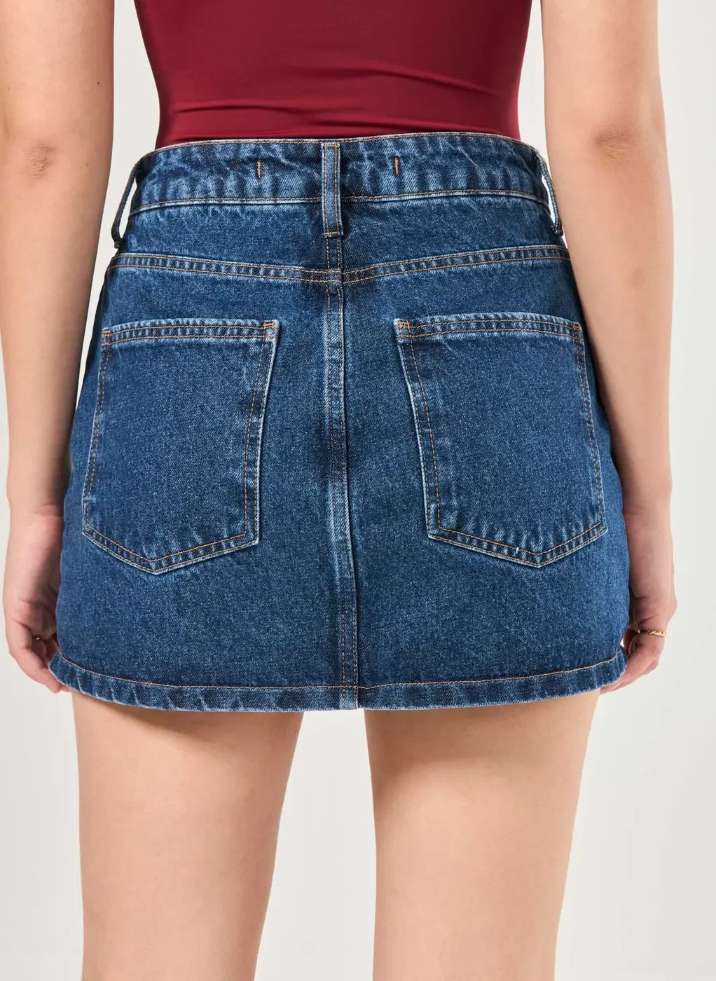 Short Saia Jeans Escuro Cintura Alta