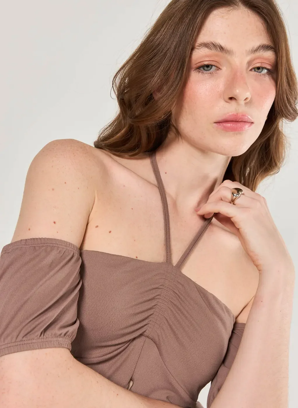 Blusa Ombro A Ombro Com Fenda