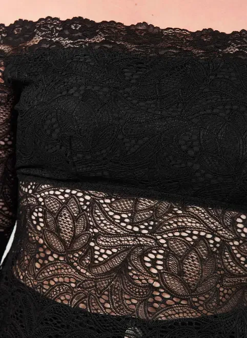 Blusa Manga Longa Renda Preta