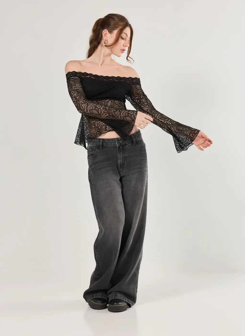 Blusa Manga Longa Renda Preta