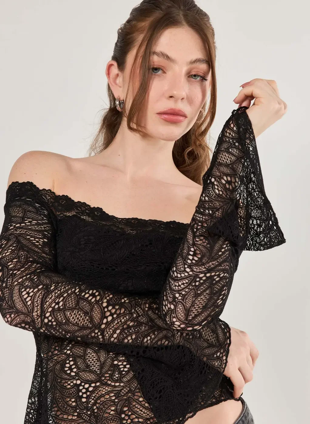 Blusa Manga Longa Renda Preta