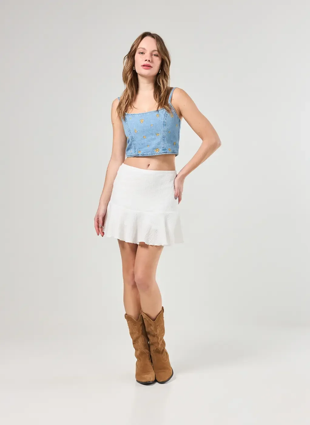 Saia Texturizada Off-White Com Babado