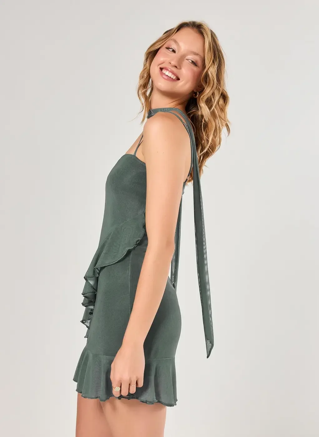 Vestido Curto Tule Verde Assimétrico