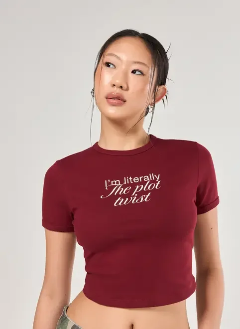 Mini Tee Vinho Plot Twist