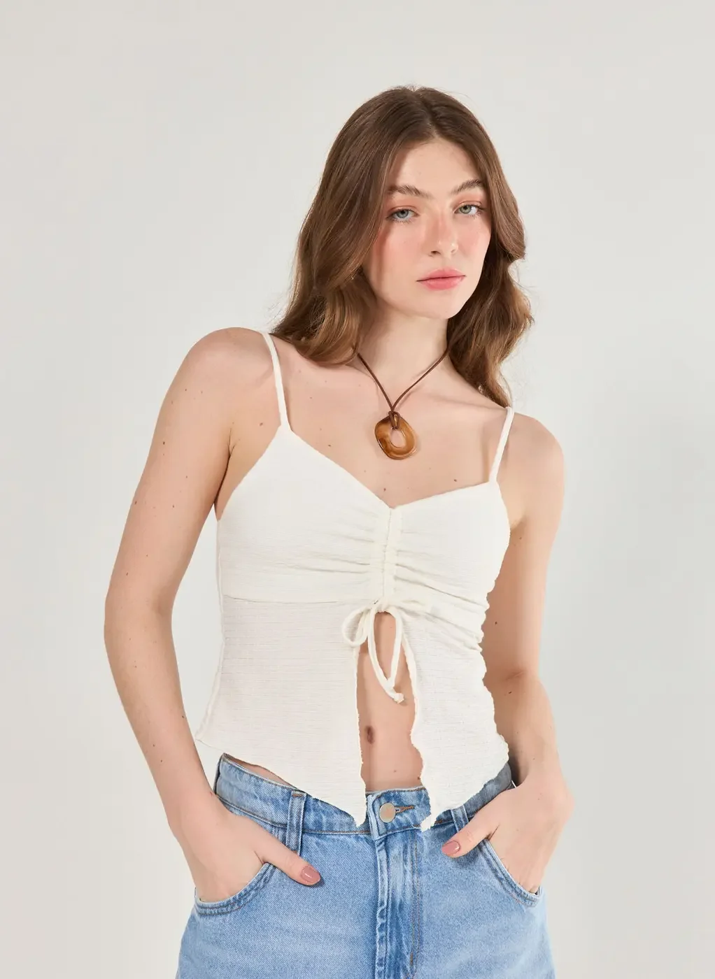 Blusa Off-White Com Amarração E Fenda