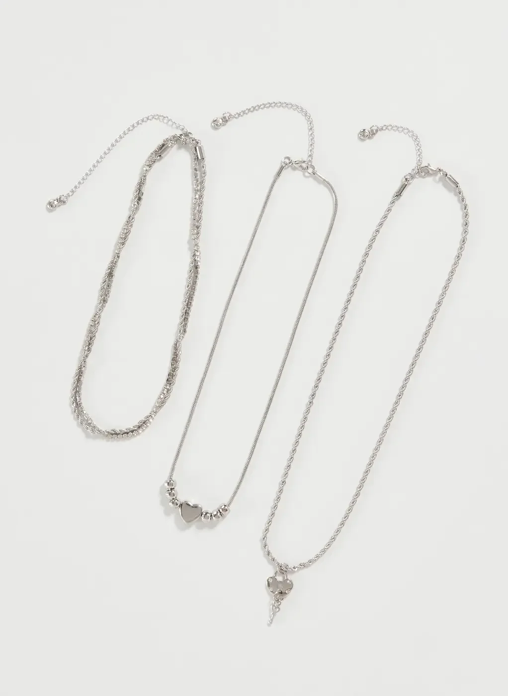 Conjunto Com 3 Colares De Coração
