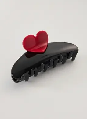 Piranha De Cabelo Preta Coração