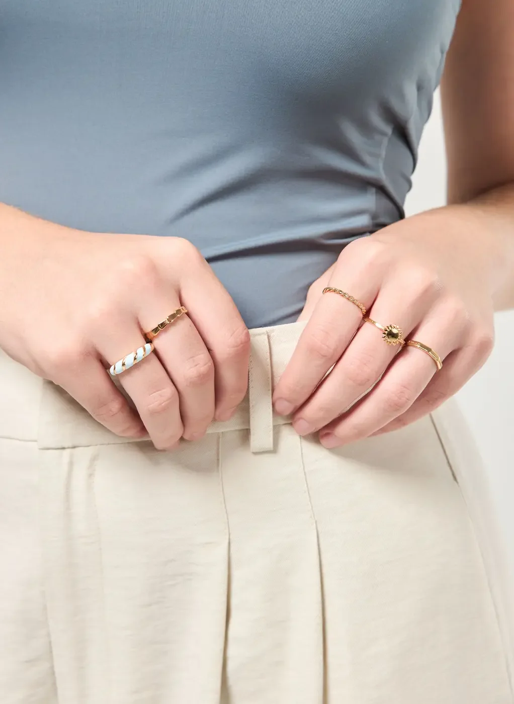 Conjunto 5 Anéis Dourados Sol