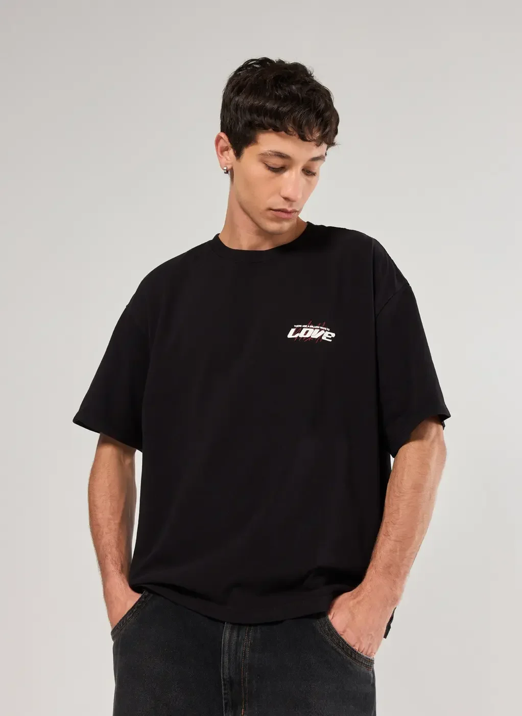 Camiseta Preta Box Love