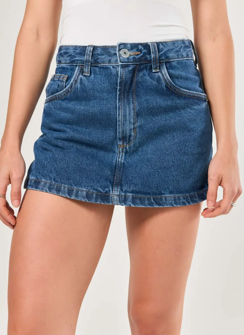 Short Saia Básico Em Jeans