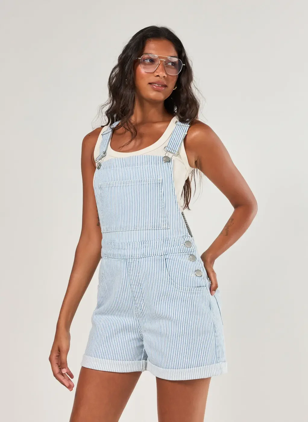 Macaquinho Em Sarja Listrada