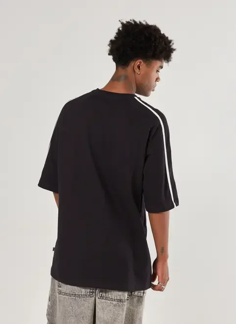 Camiseta Oversized Malhão Listras Nos Ombros