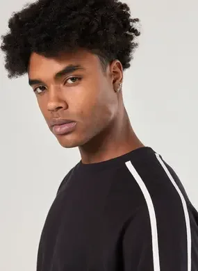 Camiseta Oversized Malhão Listras Nos Ombros