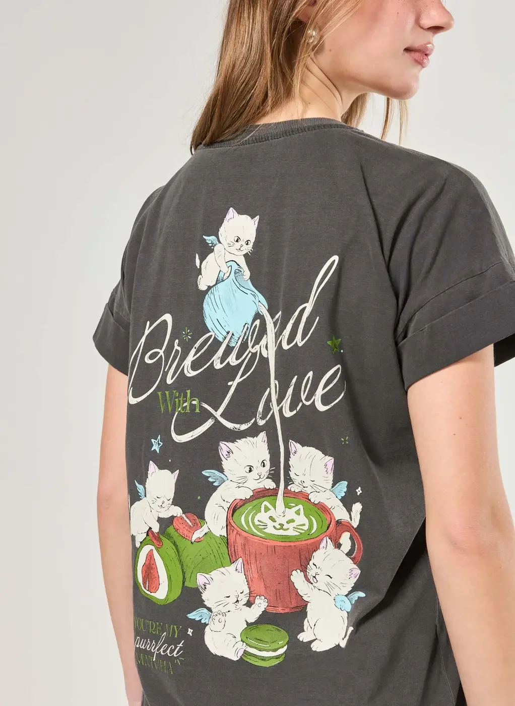 Camiseta Oversized Preta Estonada Gatos Místicos