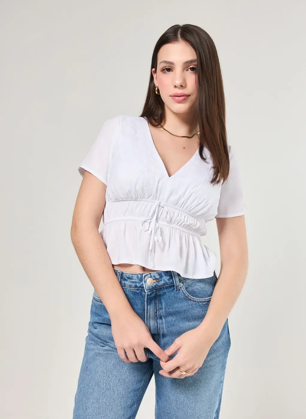 Blusa Manga Curta Off-White Lacinhos