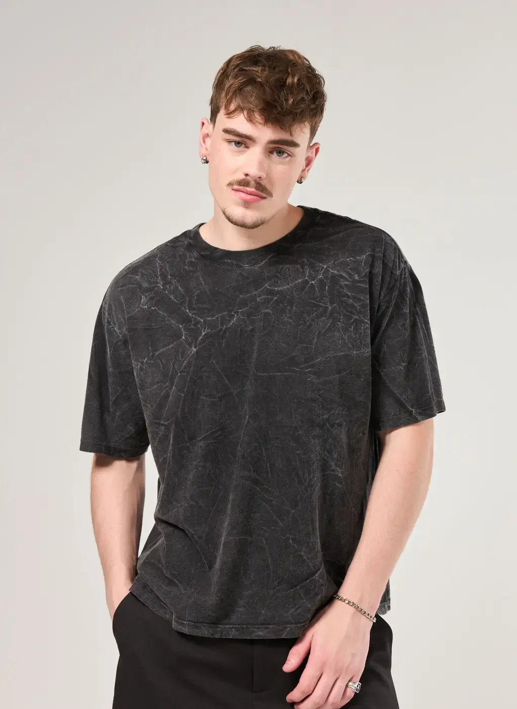 Camiseta Box Preta Marmorizada