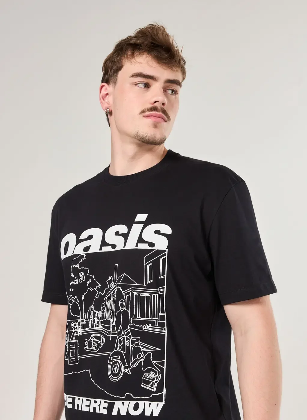 Camiseta Comfort Preta Oasis