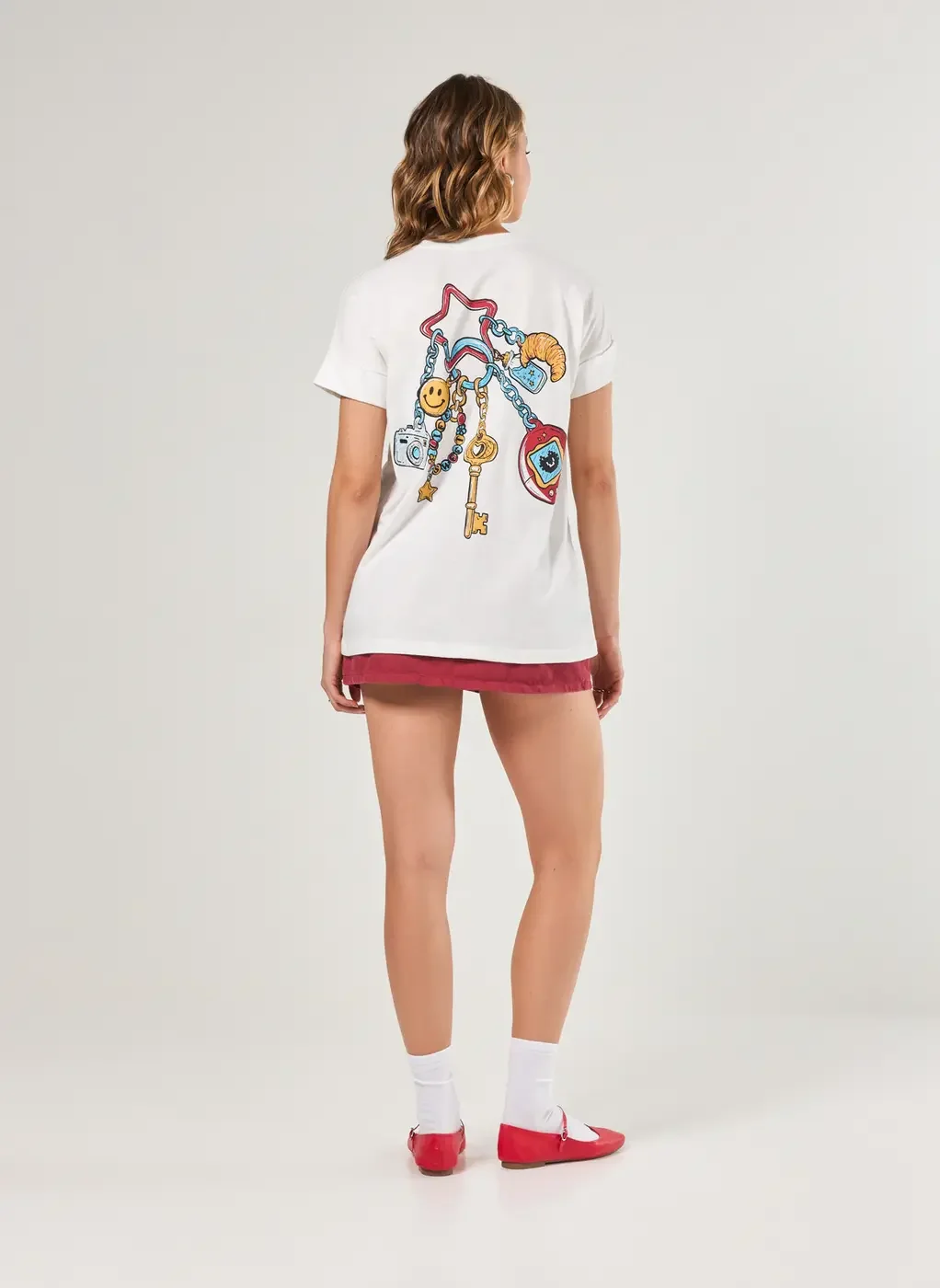 Camiseta Off-White Oversized Charms