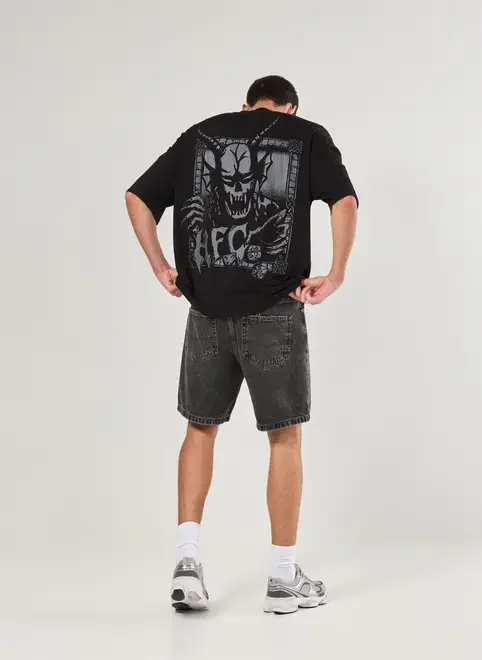 Camiseta Oversized Preta HellFire Club