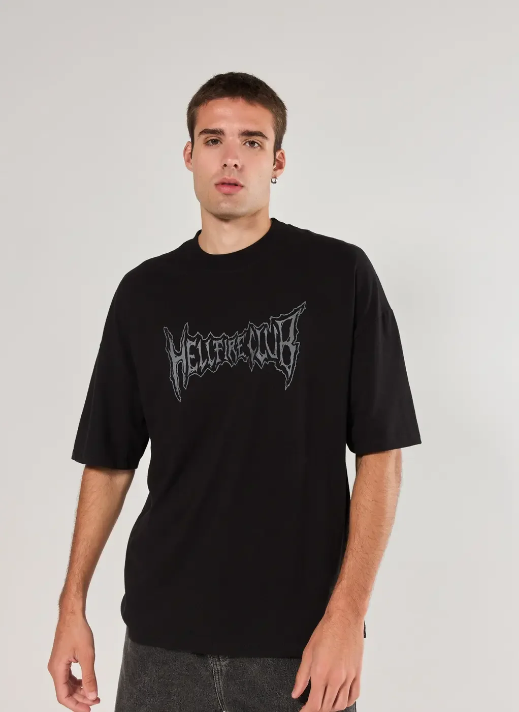 Camiseta Oversized Preta HellFire Club
