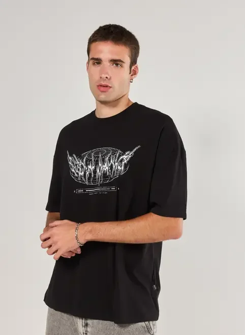 Camiseta Oversized Preta Cyber