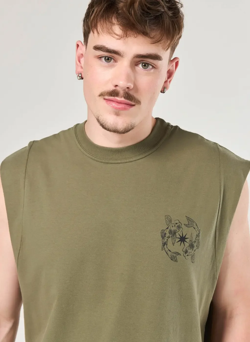 Regata Sleeveless Box Verde Carpas