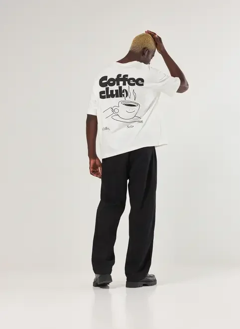 Camiseta Comfort Off-White Coffee