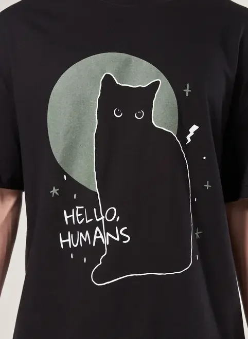 Camiseta Oversized Brilha No Escuro