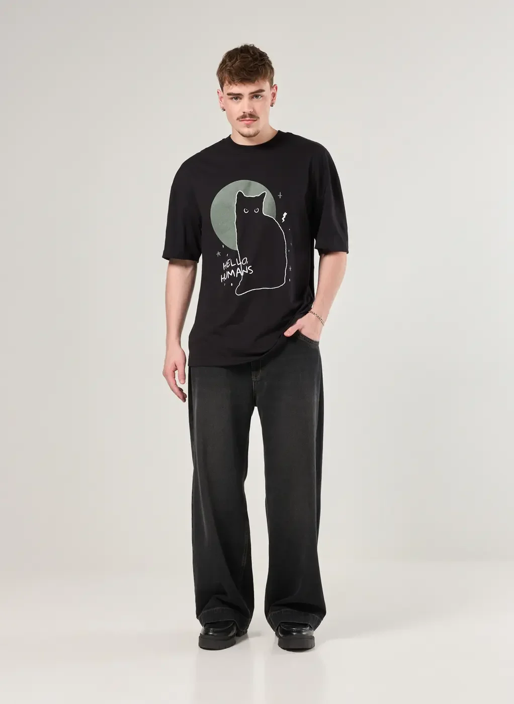 Camiseta Oversized Brilha No Escuro