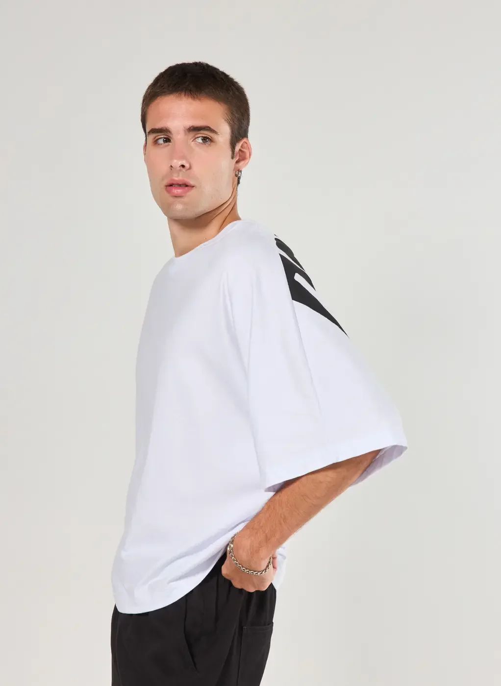 Camiseta Oversized Cropped Malhão Concept