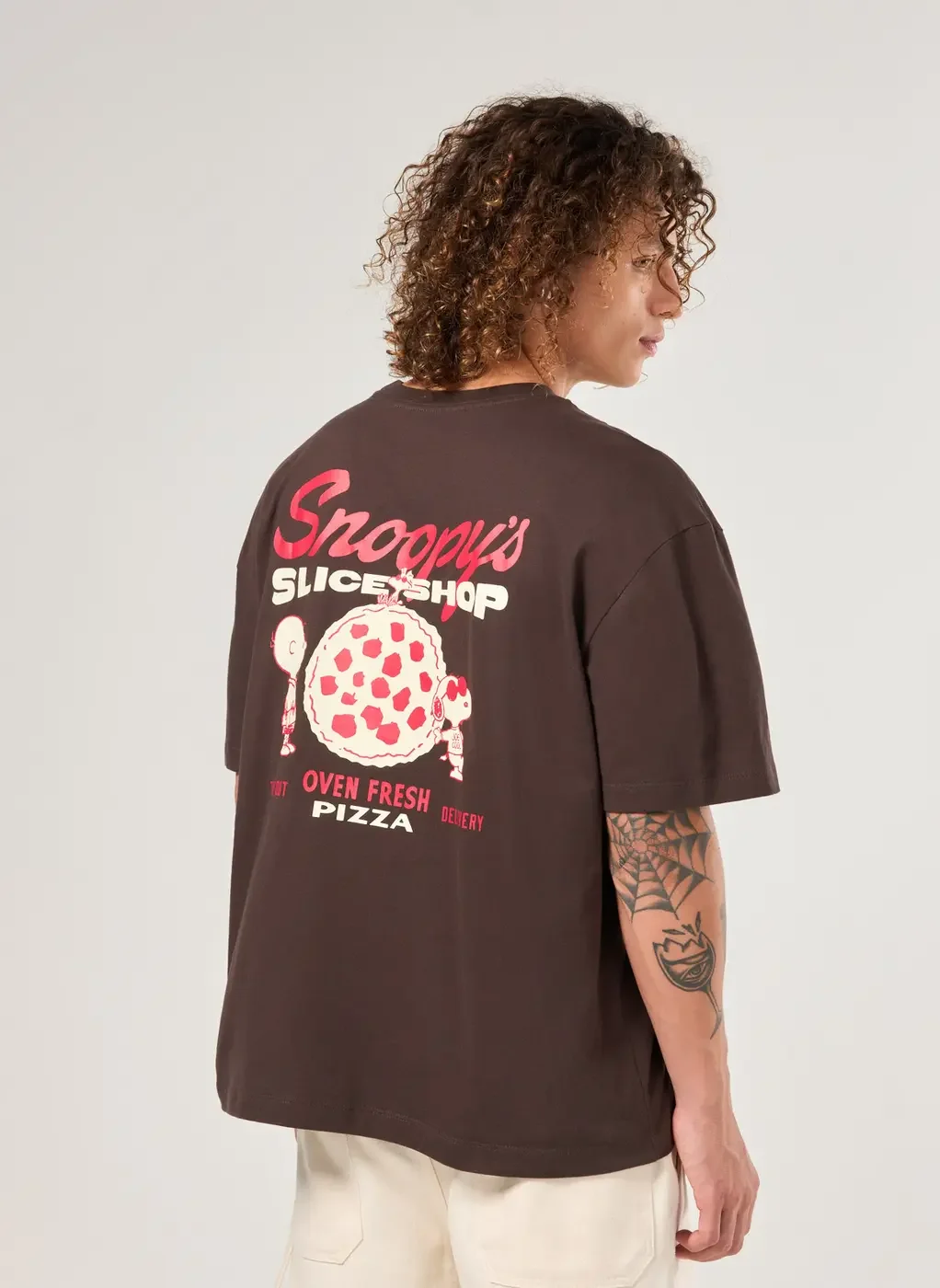 Camiseta Box Marrom Snoopy