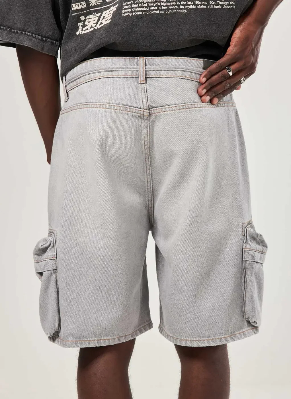 Bermuda Jeans Cinza Cargo