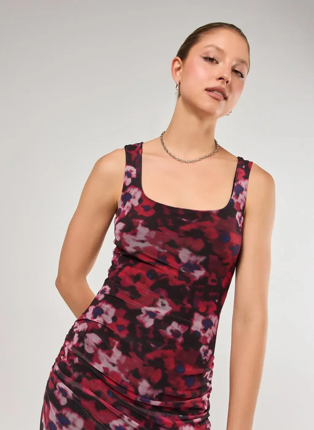 Vestido Midi Tule Florido Manchado