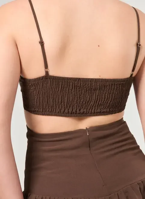 Vestido Curto Recortes Marrom