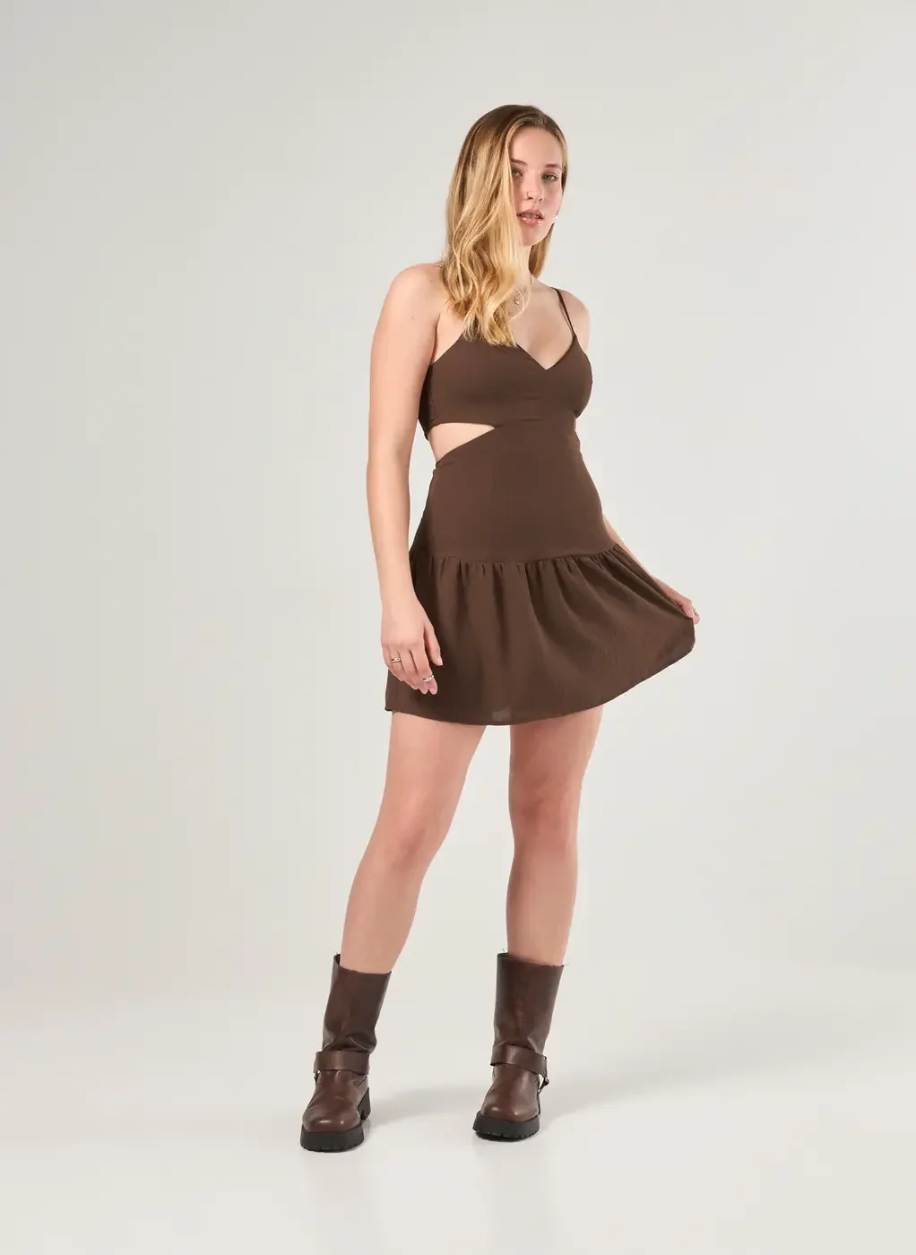 Vestido Curto Recortes Marrom