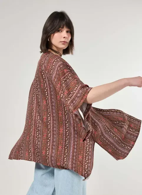 Kimono Marrom Estampa Boho