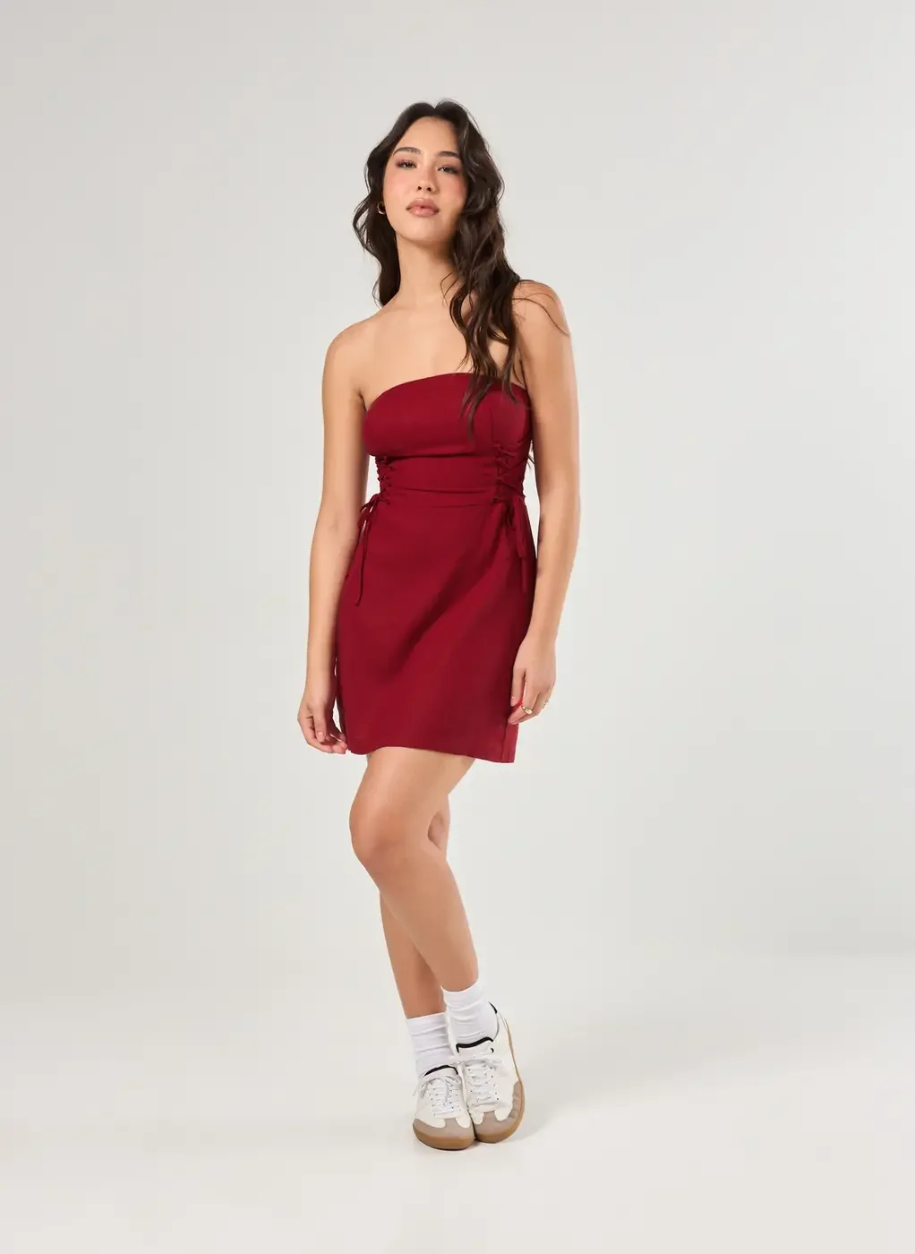 Vestido Curto Linho Amarrações Laterais