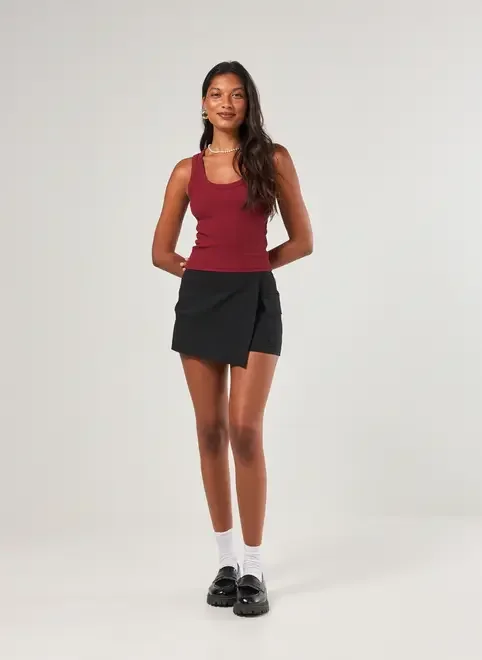 Short Saia Preto Bolso Cargo