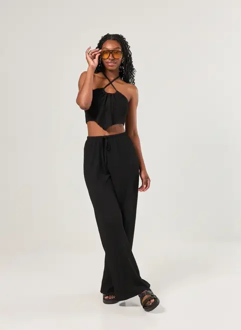 Calça Preta Wide Leg Texturizada