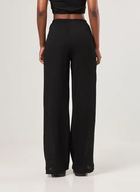 Calça Preta Wide Leg Texturizada