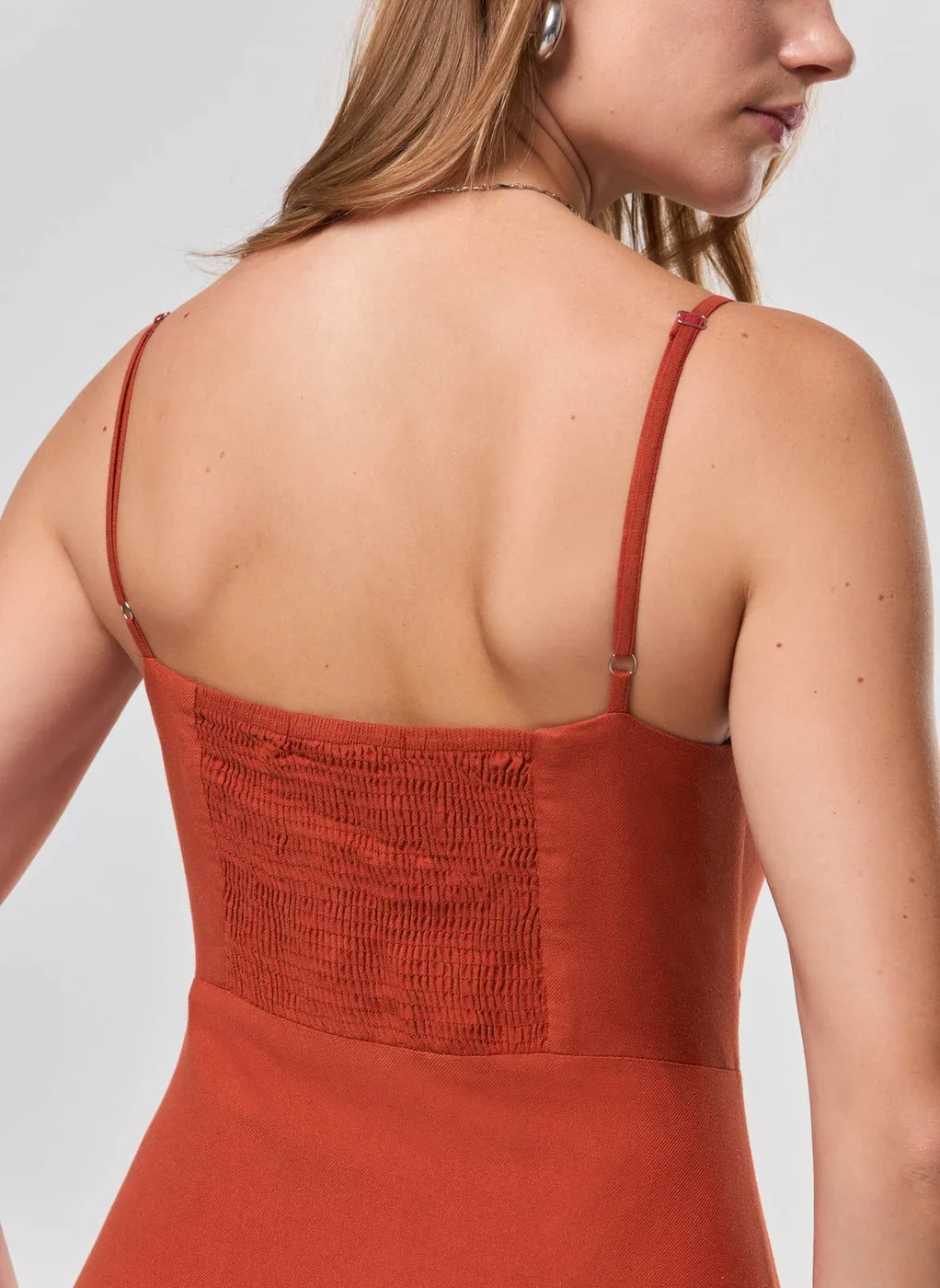 Vestido Midi Decote V Alcinha