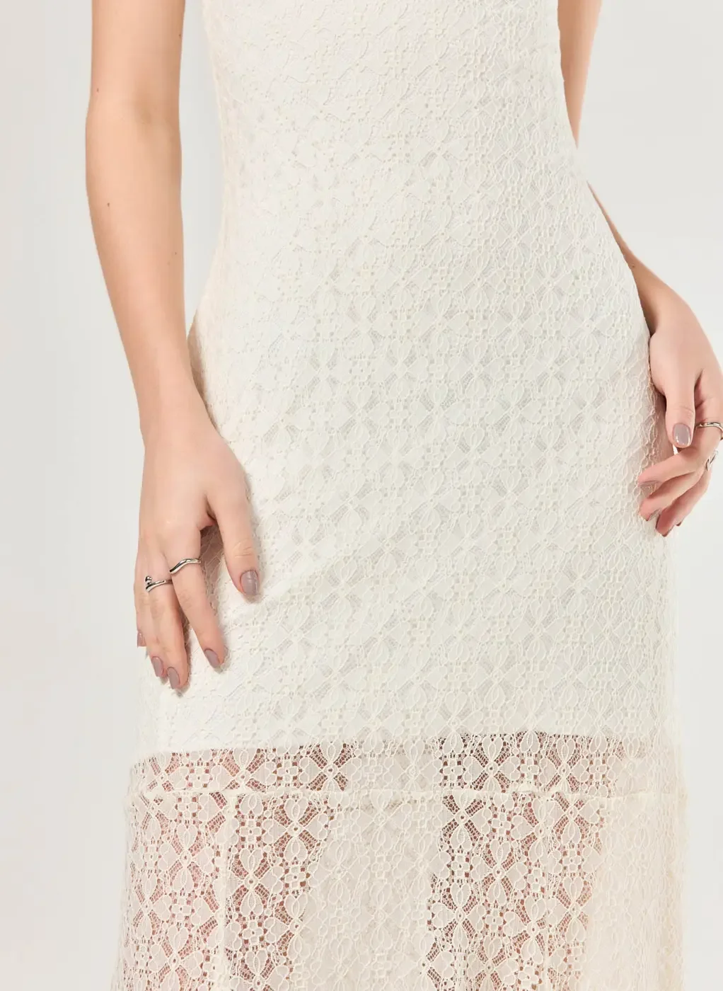 Vestido Midi Off-White Renda