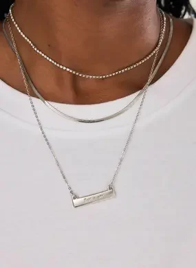 Conjunto 3 Colares Prateados Just A Girl