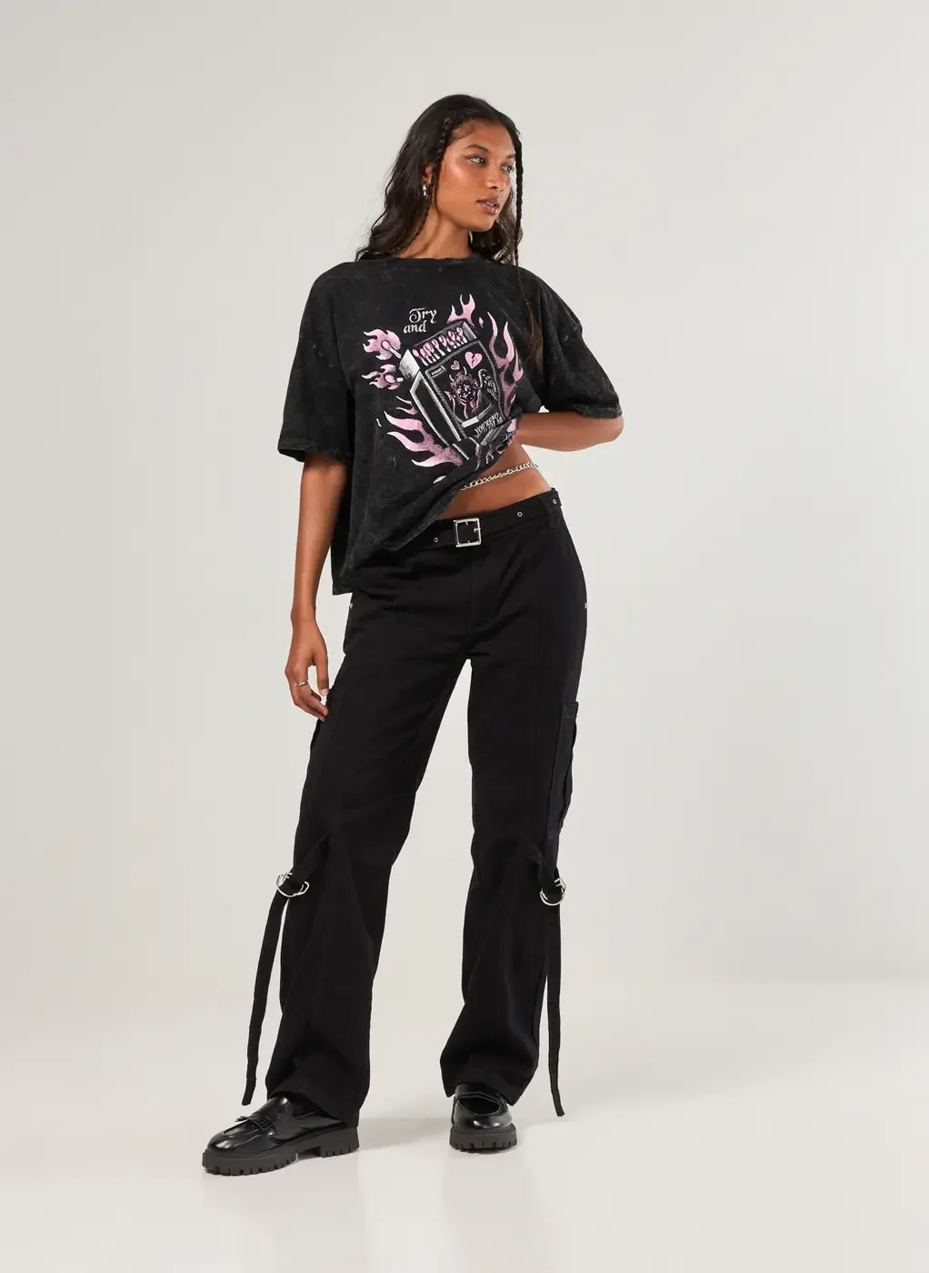 Camiseta Box Preta Marmorizada Estampa Rosa