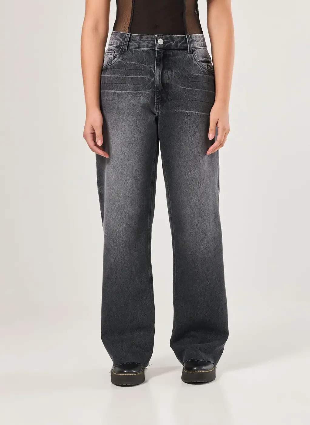 Calça Wide Leg Jeans Preto Com Lavagem