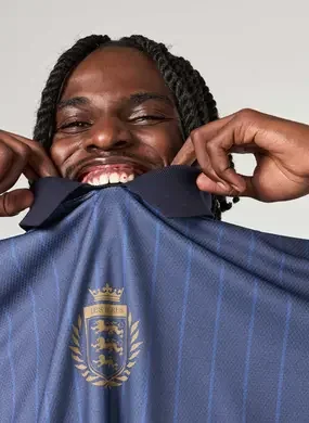 Camiseta Manga Longa Polo Esportiva