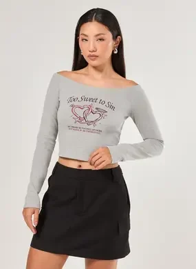 Cropped Ombro A Ombro Manga Longa Corações