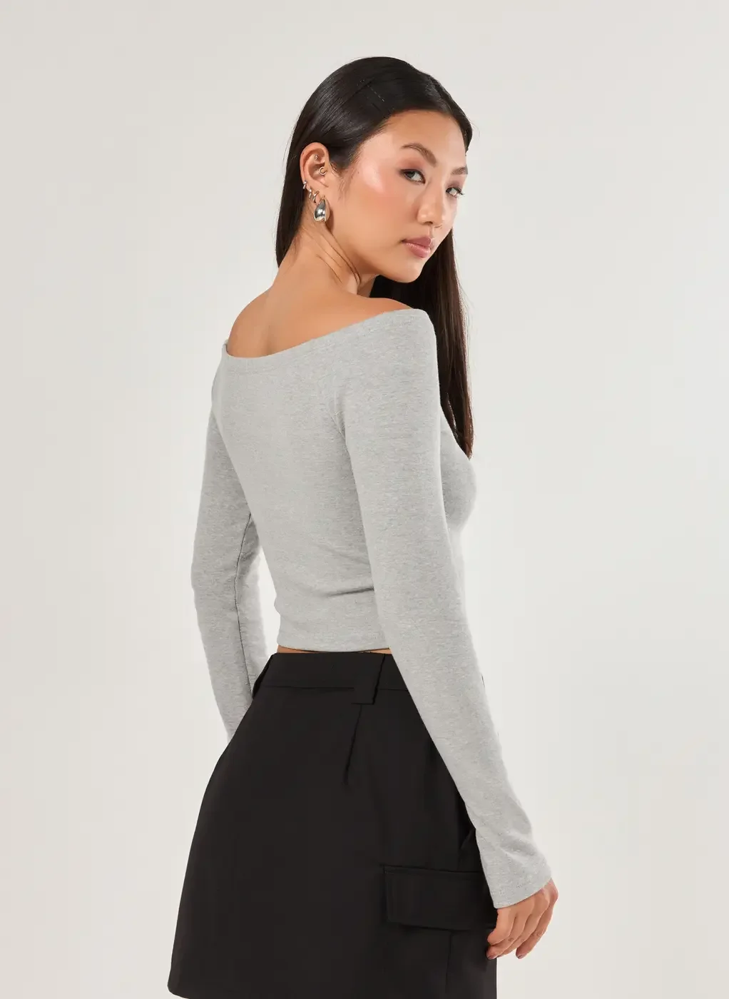 Cropped Ombro A Ombro Manga Longa Corações