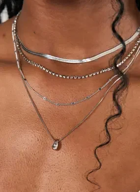 Conjunto 1 Brinco E 4 Colares