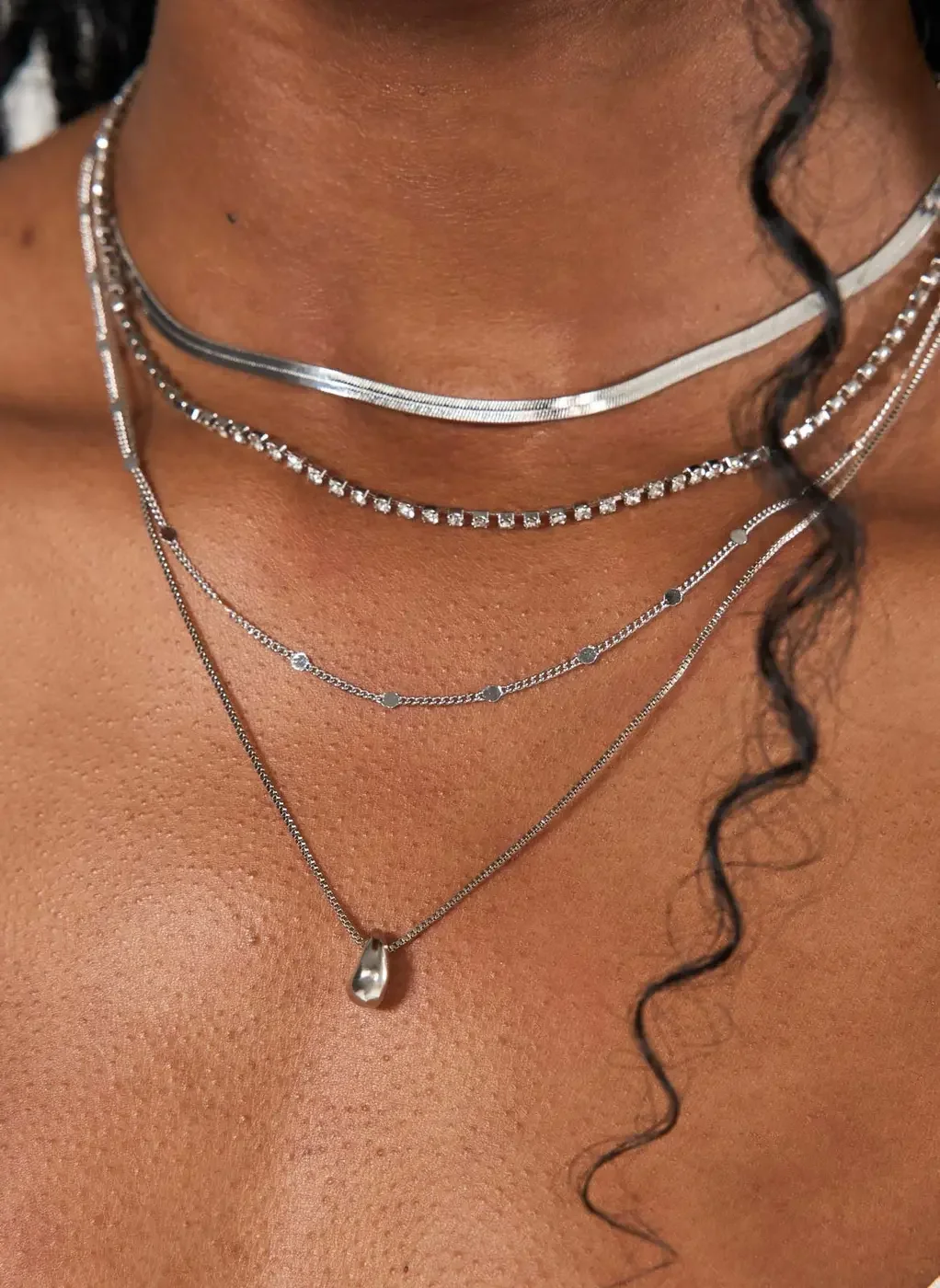 Conjunto 1 Brinco E 4 Colares